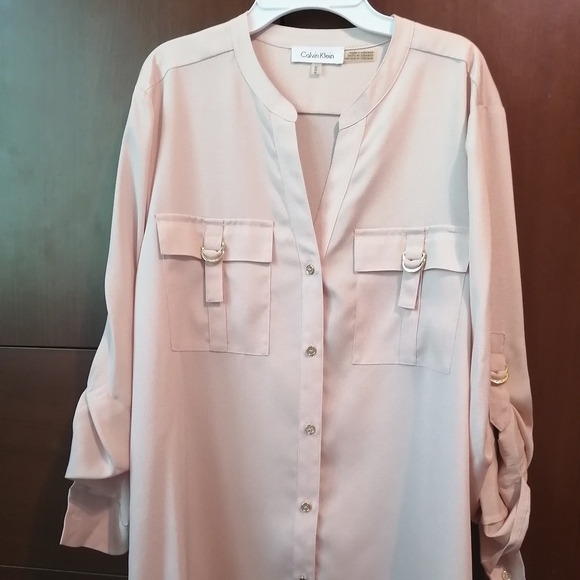 Calvin Klein - Picture 3 of 5